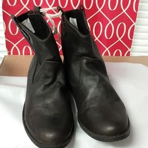 Booties size 7 old navy